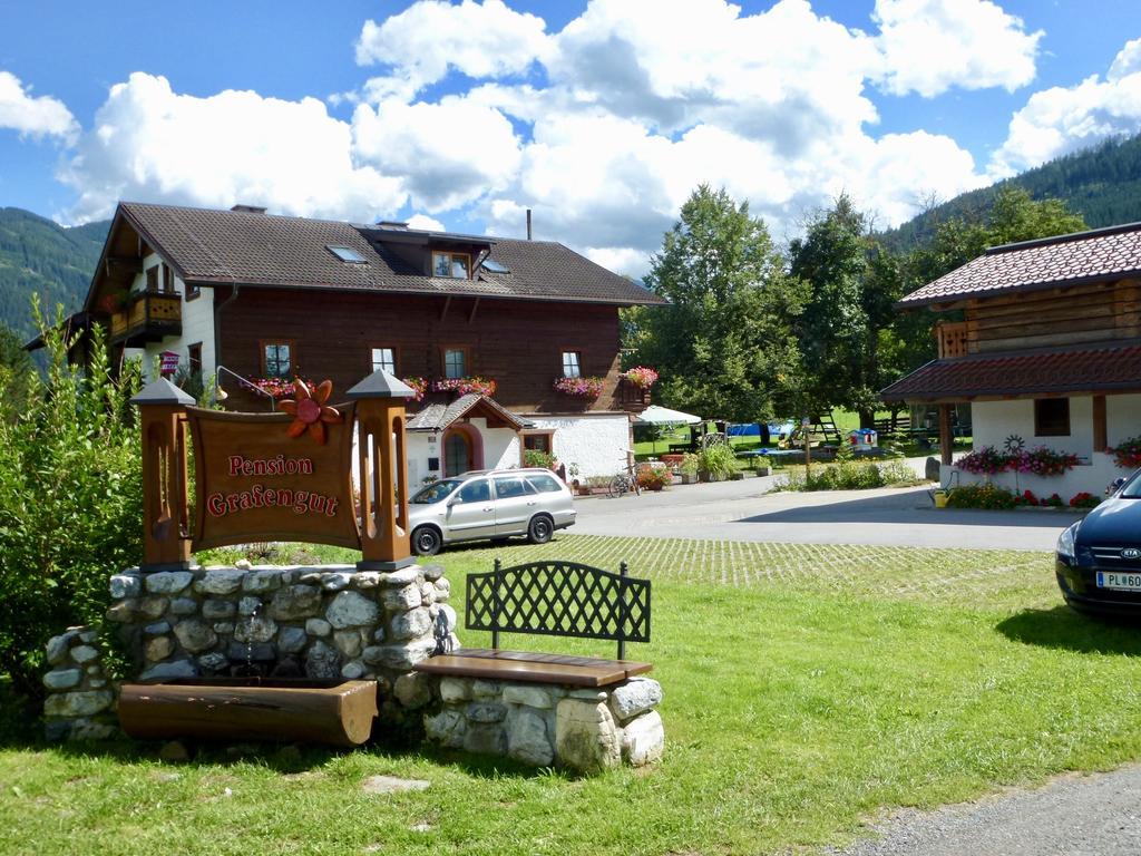 Pension Grafengut ラートシュタット エクステリア 写真